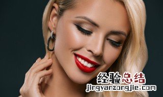 眼部消肿的最快方法 眼部消肿的最快方法是热敷,可以用盐水吗