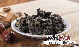 黄豆芽木耳炒肉 黄芽菜黑木耳炒肉片怎么做