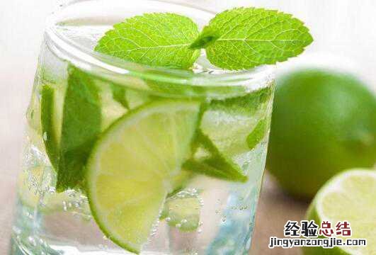 青柠檬泡水的正确做法,青柠檬泡水如何做才好喝