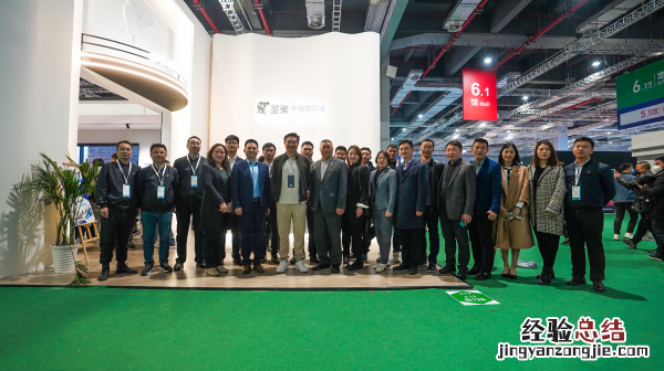 圣象携多品类匠心之作惊艳上海建博会 诠释健康家居理念