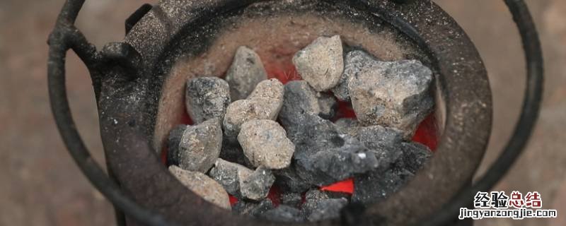 煤火不旺再加些煤能否促进燃烧 煤火不旺时撒入什么可以助长火势