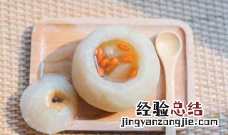 川贝雪梨炖冰糖的功效与作用 川贝雪梨炖冰糖的功效与作用来月经可以喝川贝雪梨水吗