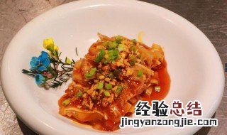 红油拌猪耳朵的做法 蒜泥红油拌猪耳的做法