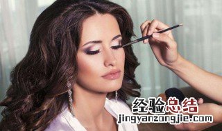化妆怎么遮淤青 化妆如何掩盖脸上的淤青