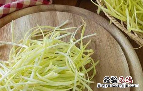 韭黄是韭菜吗 韭黄是韭菜吗图片