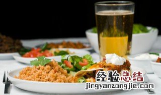 喝啤酒可以吃哈密瓜吗 哈密瓜可以和啤酒一起吃