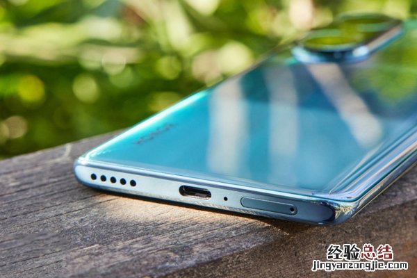 荣耀60pro是双扬声器吗