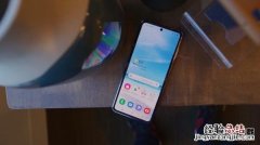 三星galaxy z flip屏幕材质是什么 三星galaxy z flip使用的是什