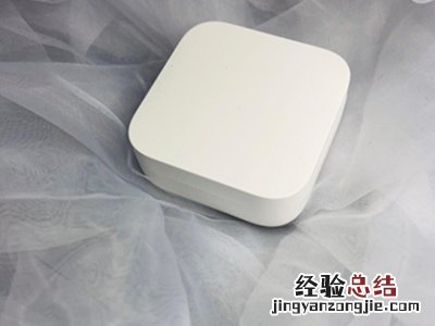 小米air2se蓝牙耳机怎么开机