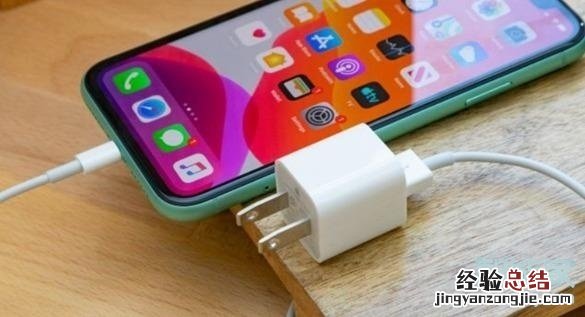 iphonex有电却自动关机