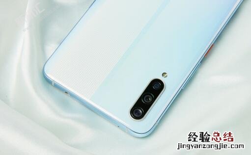 iQOO羽光白配色怎么样好看吗 真机体验图赏