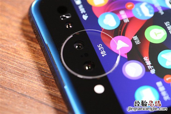 屏下指纹领衔 2018智能手机十大技术创新盘点