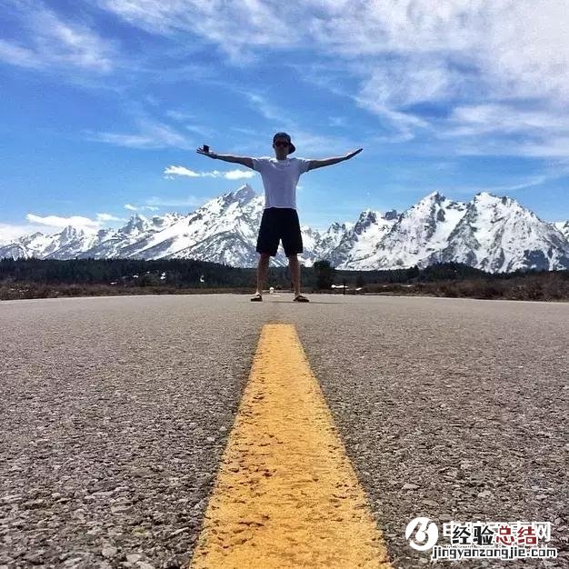 手机拍照技巧:男生拍照姿势大全 这样拍一定帅!