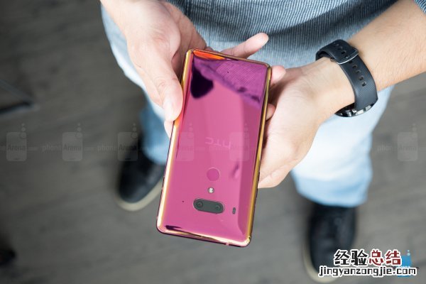HTC U12+真机上手图赏:看起来相当漂亮
