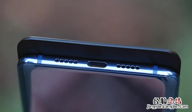 小米MIX 3宝石蓝开箱图赏：磁动力滑盖手感好！