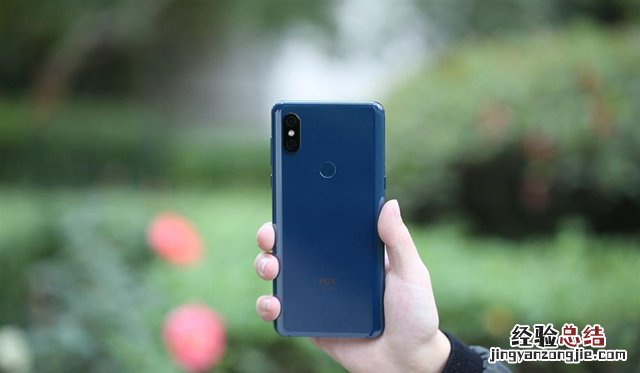 小米MIX 3宝石蓝开箱图赏：磁动力滑盖手感好！