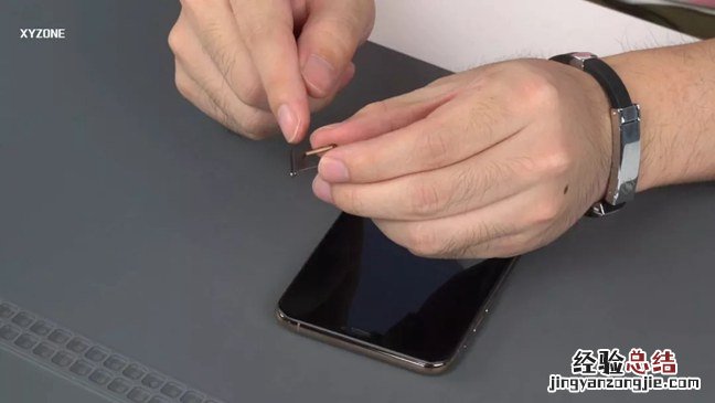 iPhone XS Max怎么拆机 苹果XS MAX拆解图文教程