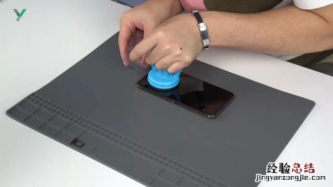 iPhone XS Max怎么拆机 苹果XS MAX拆解图文教程