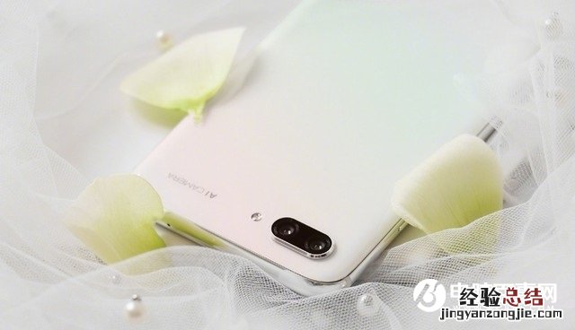 荣耀10GT铃兰白图赏 外观简洁大方