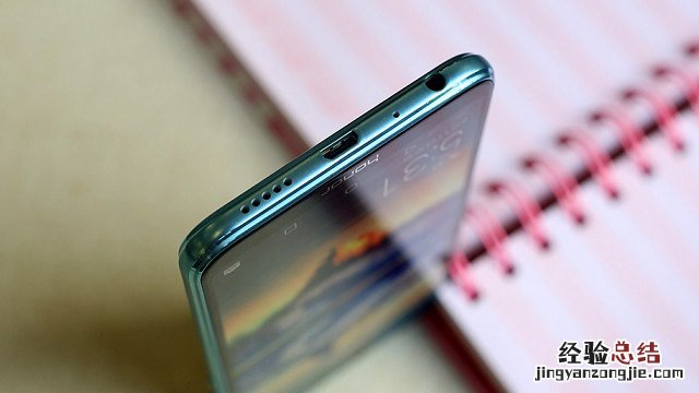 荣耀9i拆机图解 4分钟看懂荣耀9i做工如何