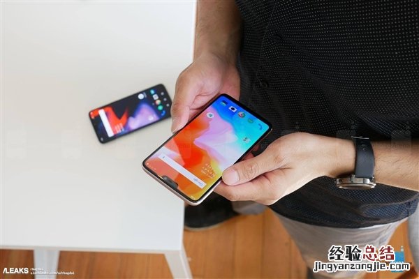 一加6真机抢先图赏 三种配色,玻璃机身