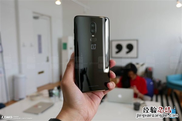 一加6真机抢先图赏 三种配色,玻璃机身