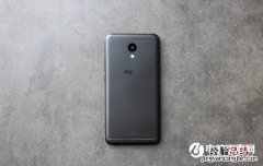 魅蓝6后盖怎么打开 魅蓝6后盖打开教程