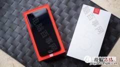 一加5怎么装卡/插卡 一加5 SIM卡安装教程