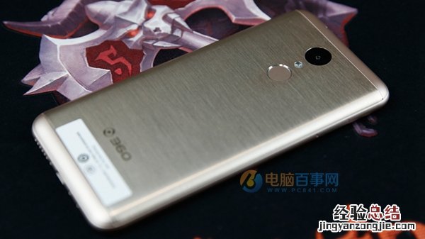 360手机N5怎么装卡/插卡 360手机N5 SIM卡安装教程