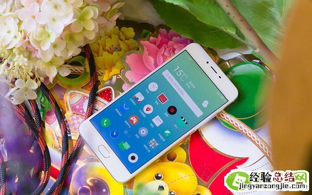 魅蓝X高颜值青年手机鉴赏 玻璃机身珠光白