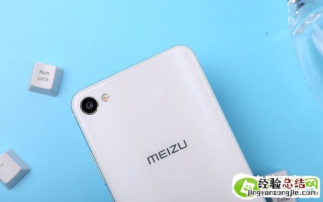 魅蓝X高颜值青年手机鉴赏 玻璃机身珠光白