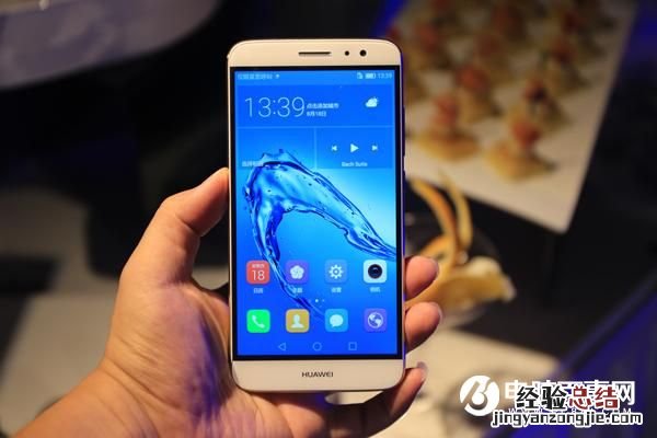 华为G9 Plus后盖怎么打开?华为G9 Plus后盖拆卸方法