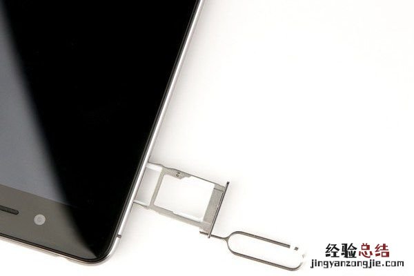 nubia Z11 mini后盖怎么打开?努比亚Z11 mini后盖拆解教程