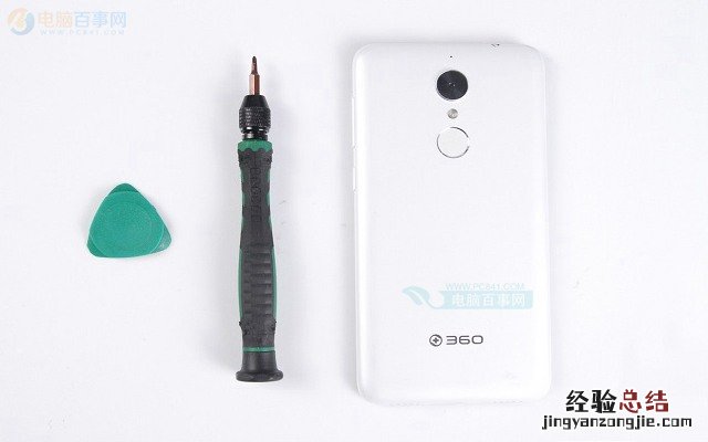 360手机N4后盖怎么打开 360手机N4后盖拆解换电池教程